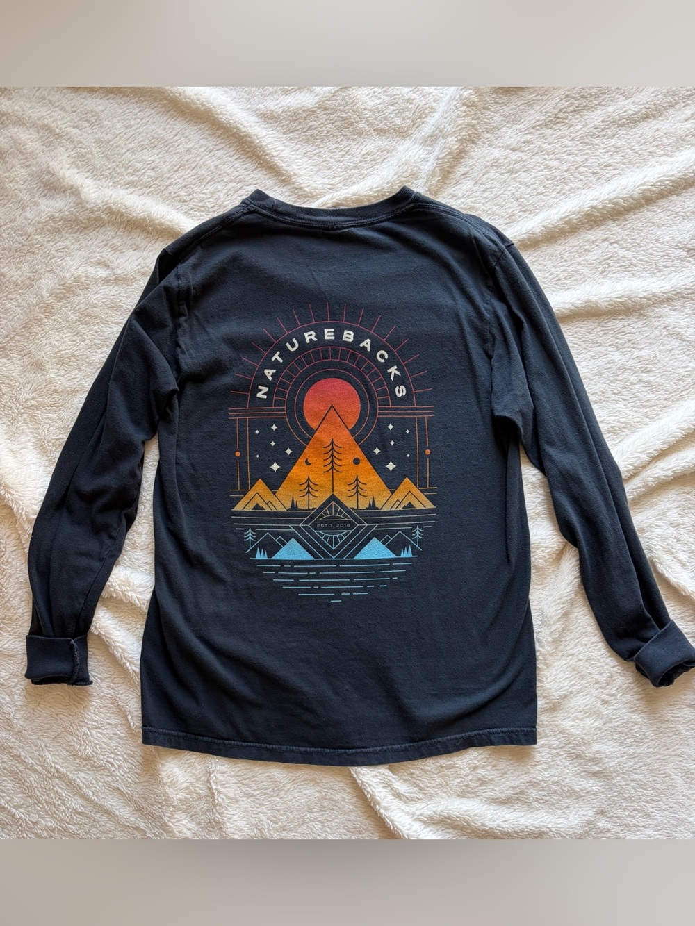 Womens S. naturebacks tee. Comfort colors